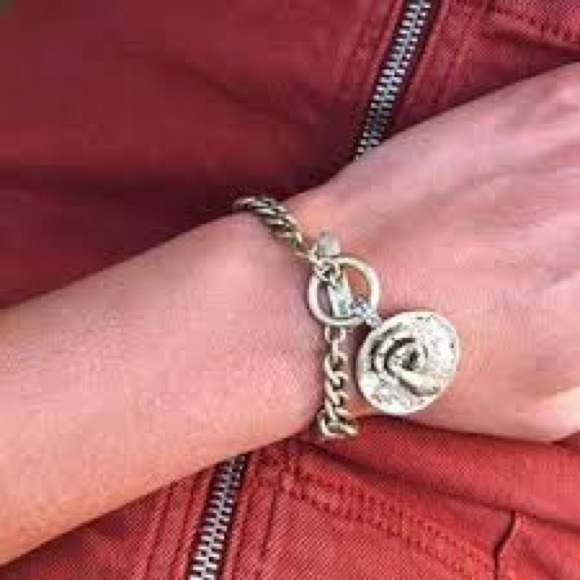 Stella & Dot Heritage Coin Bracelet - Picture 4 of 5